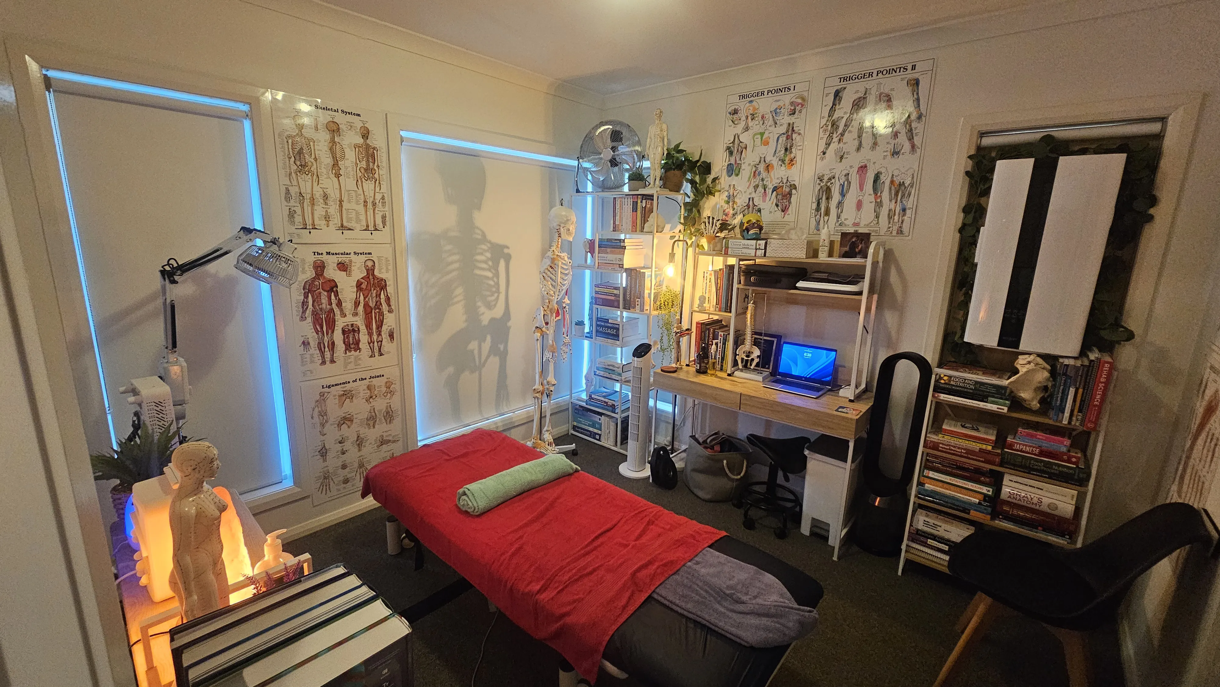 Treatment room with ambient lighting